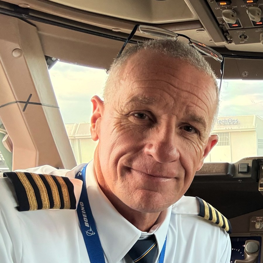 Dan in the cockpit of his 747